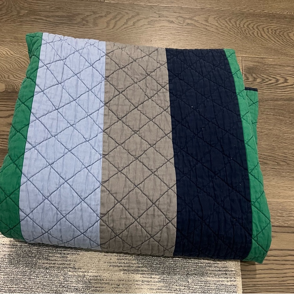 Pottery Barn Kids Full Size Quilt and Sham Block Stripe